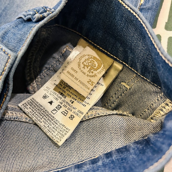 Size 25 Diesel Livier-Flare Jeans – Super Slim Flare Stretch Denim - Picture 8 of 14